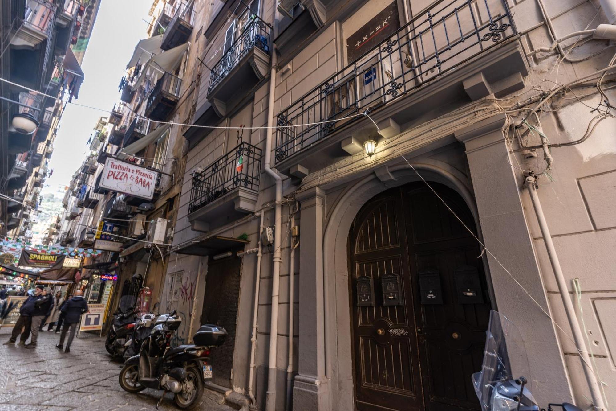 Due Porte A Toledo Napoli Eksteriør billede