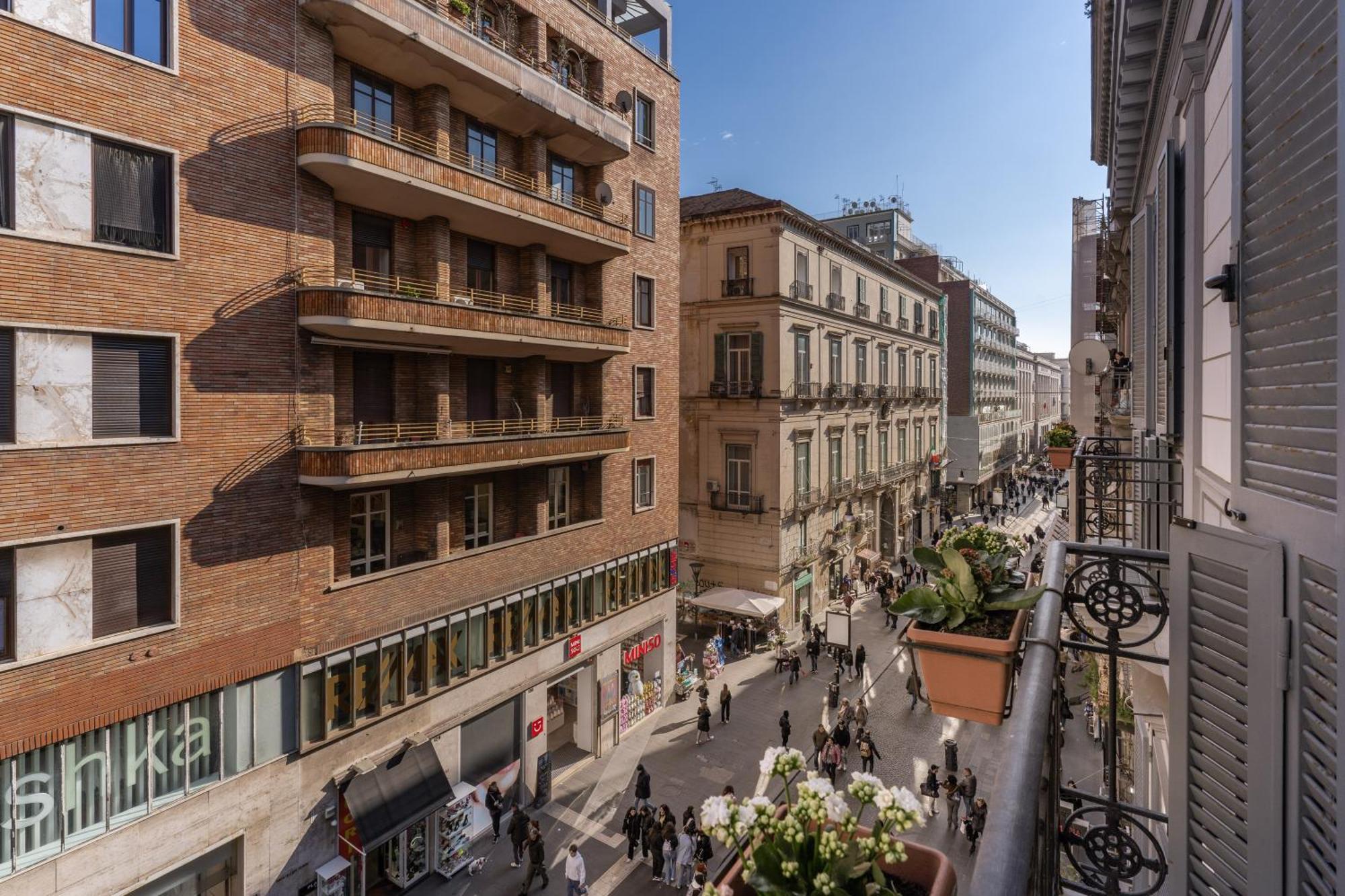 Due Porte A Toledo Napoli Eksteriør billede