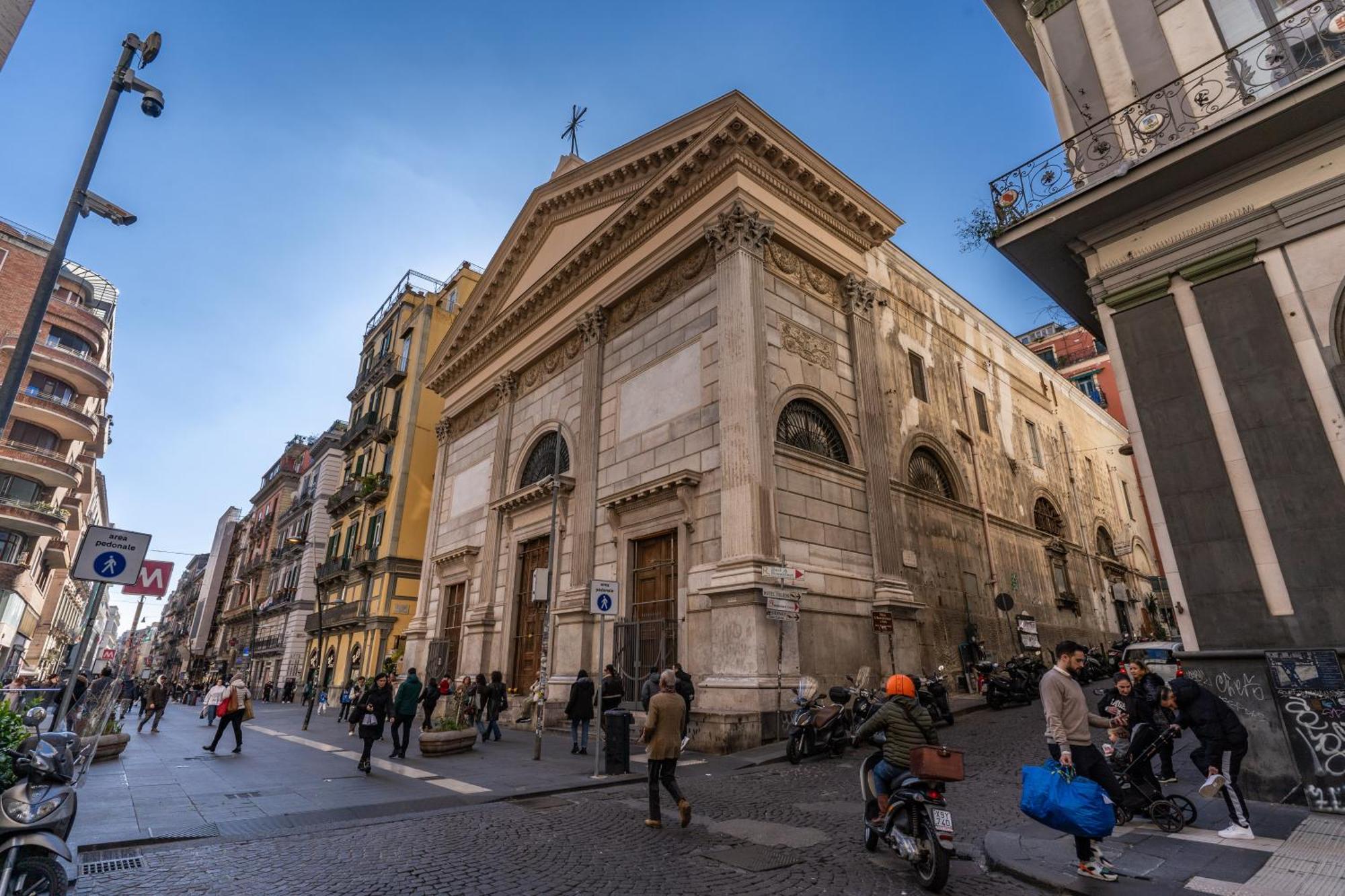 Due Porte A Toledo Napoli Eksteriør billede