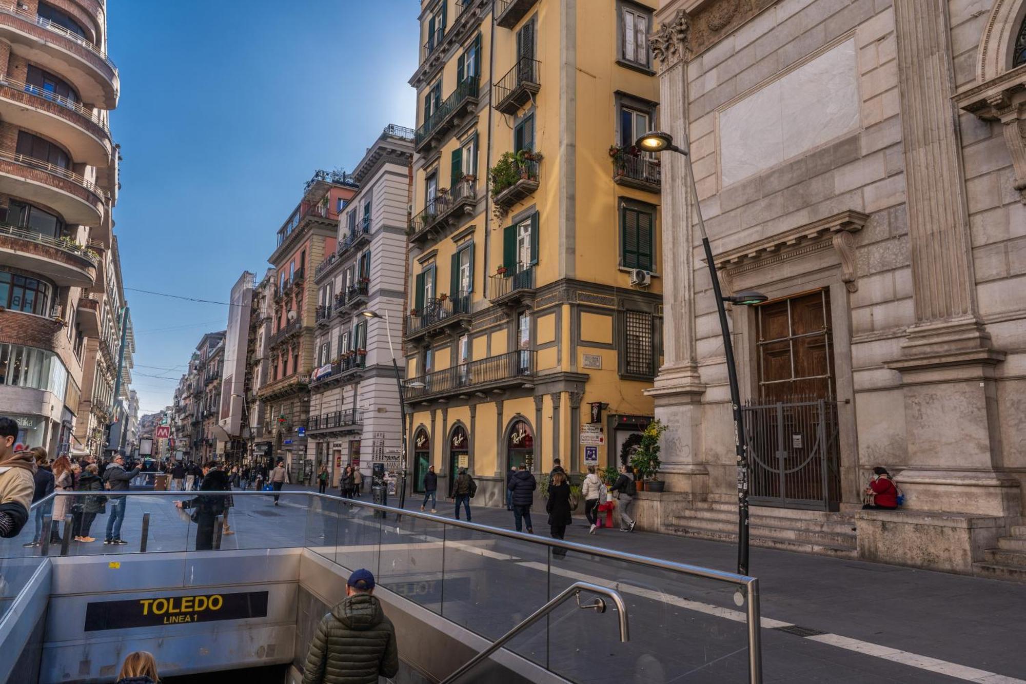 Due Porte A Toledo Napoli Eksteriør billede